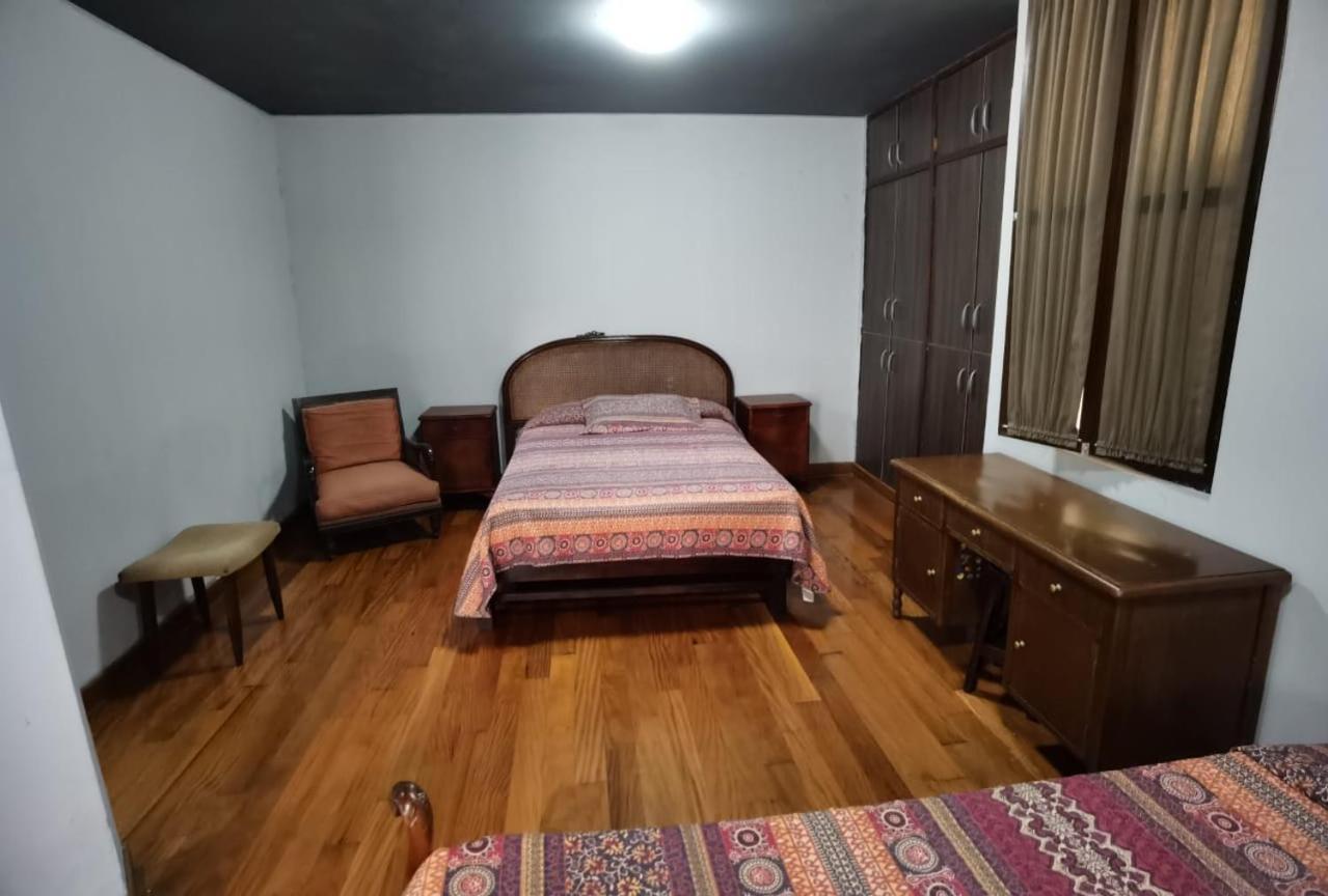 Global Family Backpackers Hostel Lima Exterior photo
